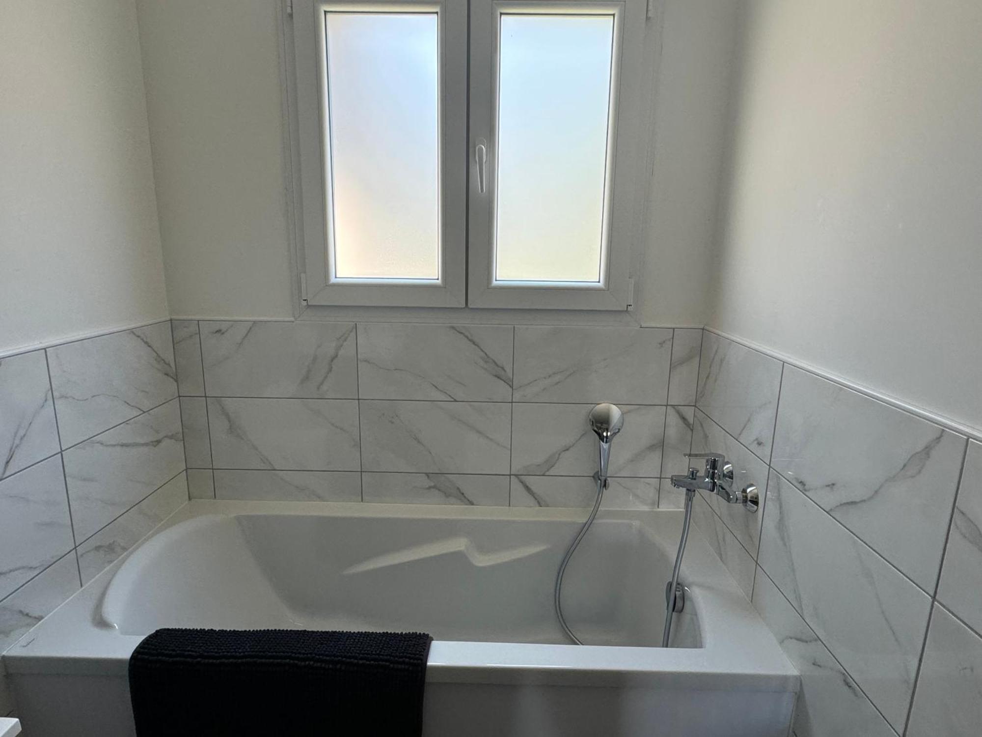 Maison Avec Jacuzzi Et Sauna 埃皮纳勒 外观 照片