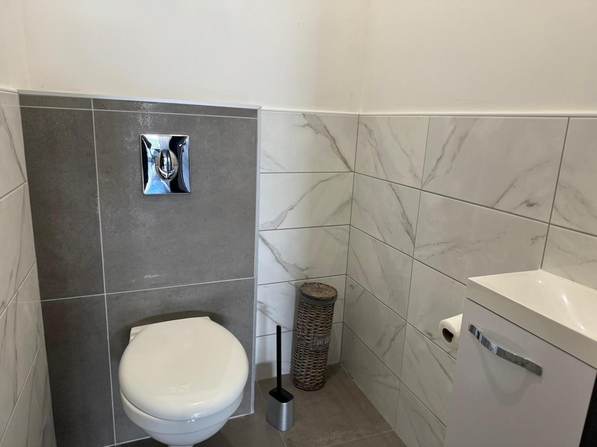 Maison Avec Jacuzzi Et Sauna 埃皮纳勒 外观 照片