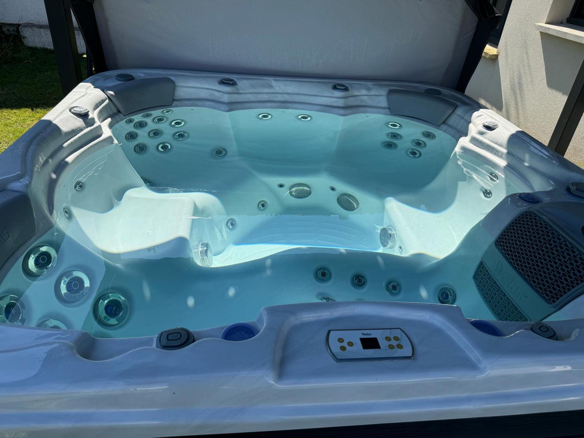 Maison Avec Jacuzzi Et Sauna 埃皮纳勒 外观 照片